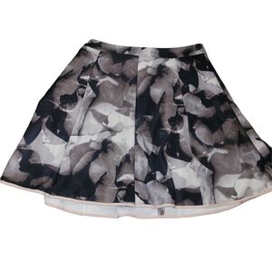 Mossimo Black and Gray Women's A-line Mini Skirt Size 4
